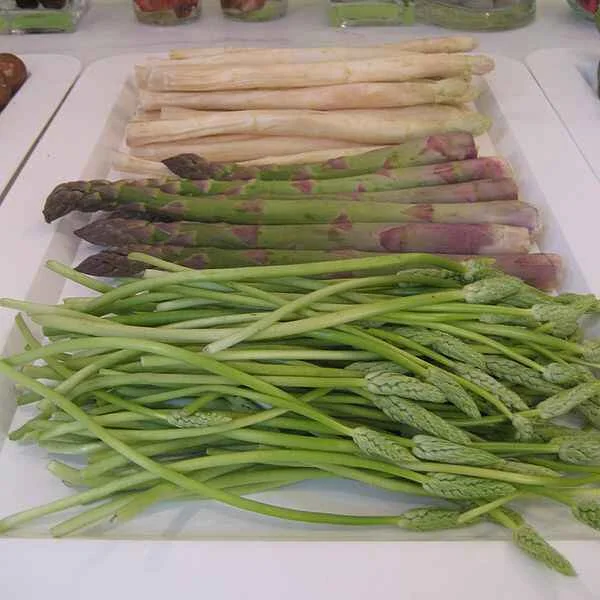 3 types of asparagus